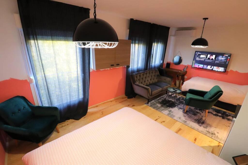 Room Emma,between bus&train station,Netflix,speed Wi-Fi Zagreb Buitenkant foto