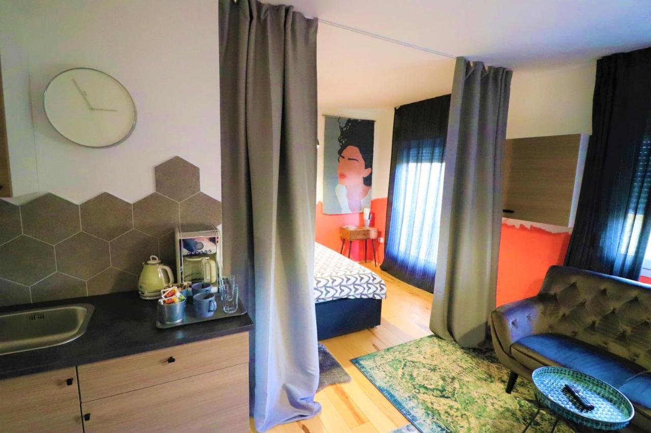 Room Emma,between bus&train station,Netflix,speed Wi-Fi Zagreb Buitenkant foto